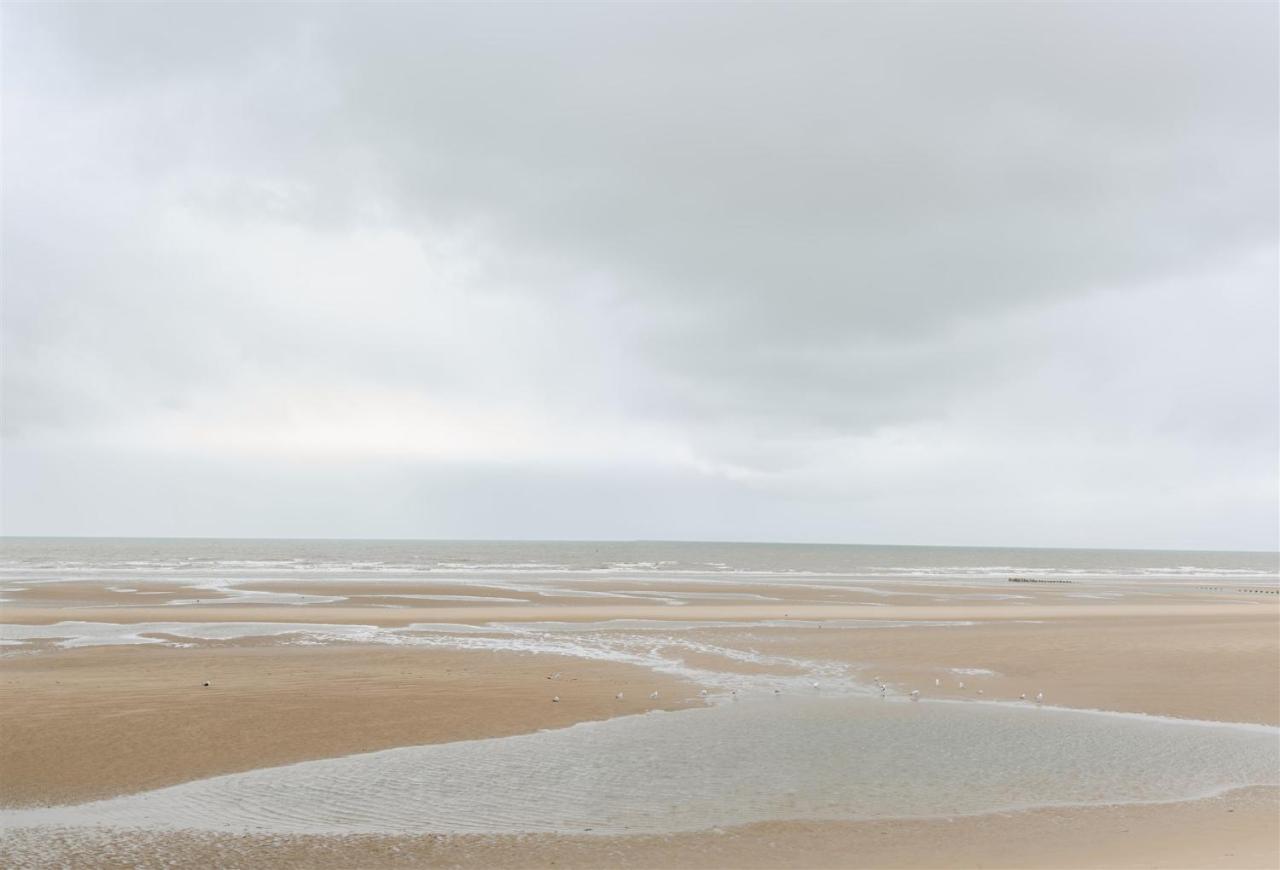 Bed and Breakfast The Chimes On The Sea Blackpool Esterno foto