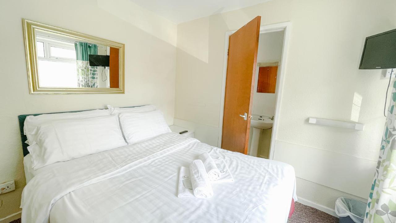 Bed and Breakfast The Chimes On The Sea Blackpool Esterno foto